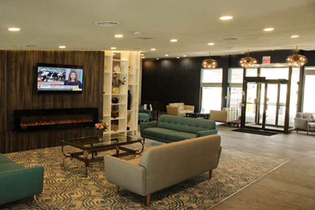 Quality Inn & Conference Centre Орилия Интериор снимка